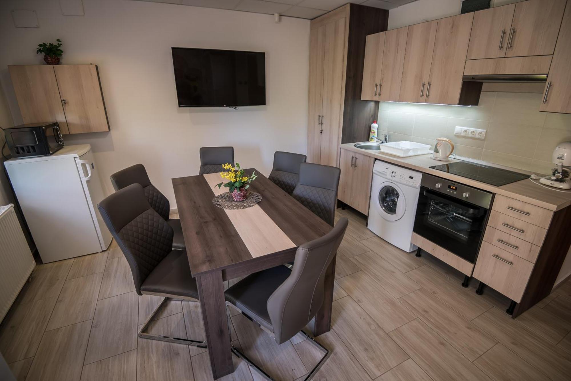 Mokka Apartman Сегед Екстер'єр фото
