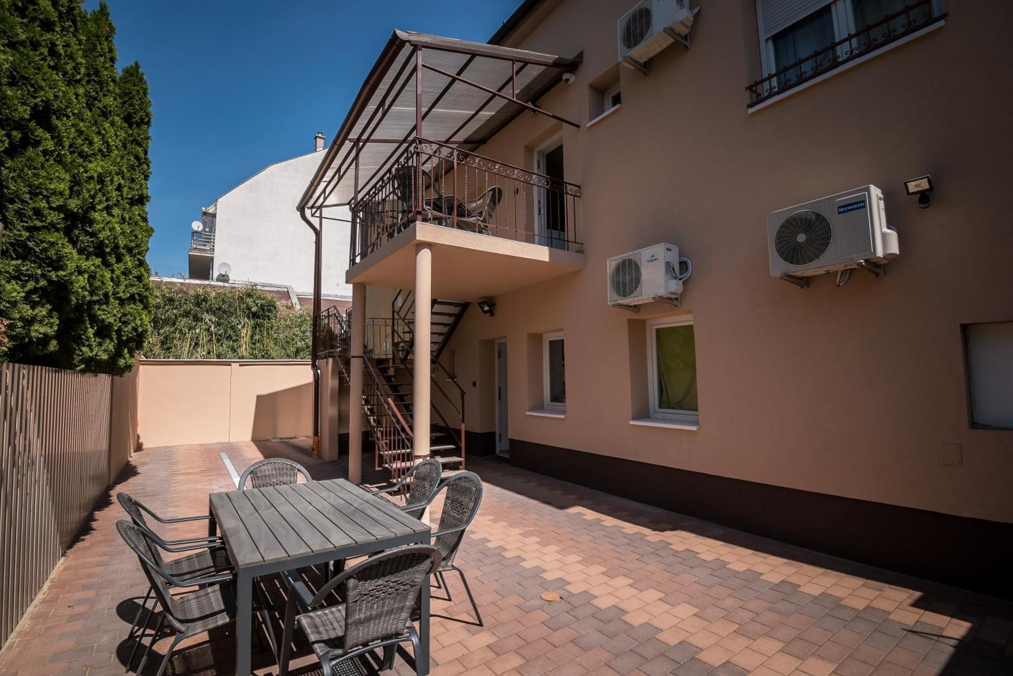 Mokka Apartman Сегед Екстер'єр фото
