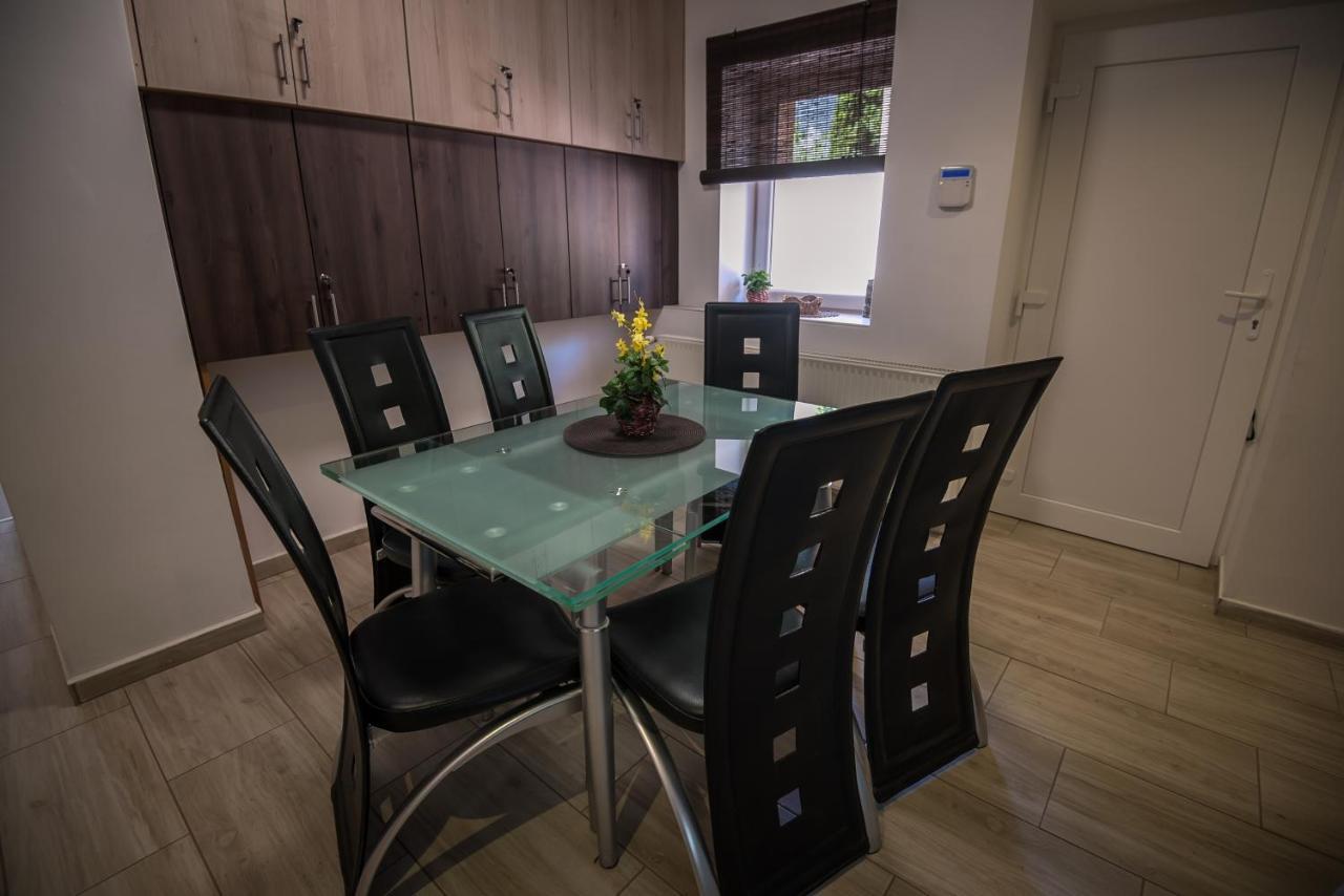 Mokka Apartman Сегед Екстер'єр фото