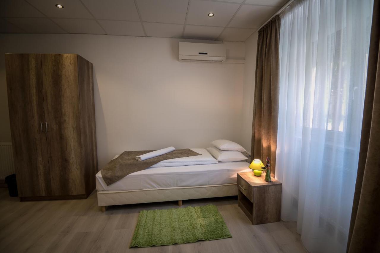 Mokka Apartman Сегед Екстер'єр фото