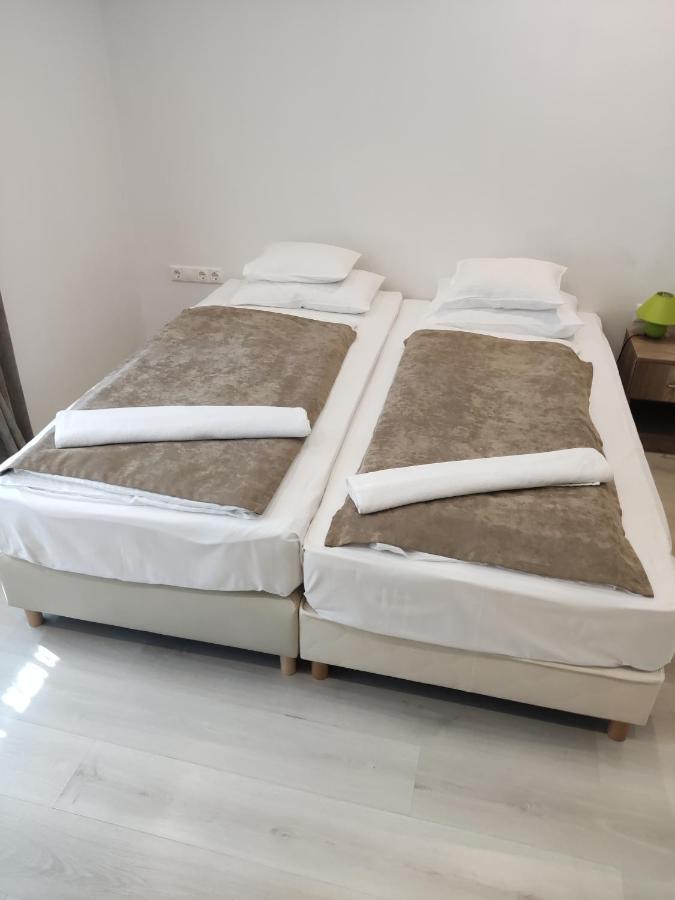 Mokka Apartman Сегед Екстер'єр фото