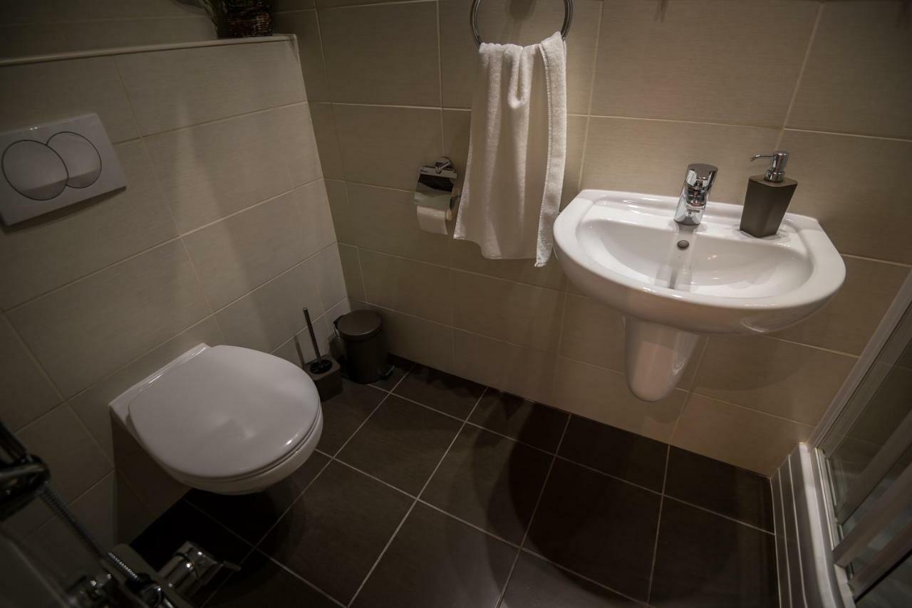 Mokka Apartman Сегед Екстер'єр фото